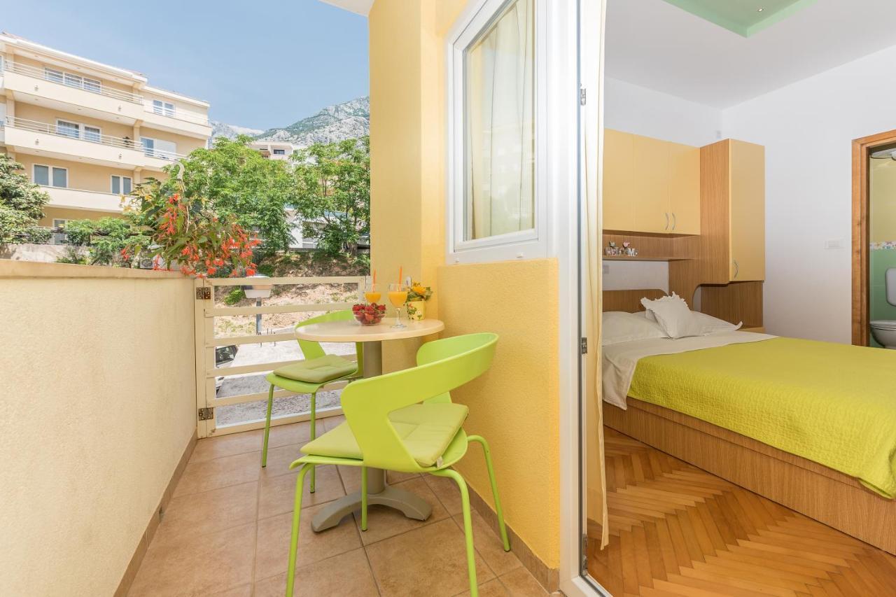 Apartments Villa Vujcic Макарска Экстерьер фото